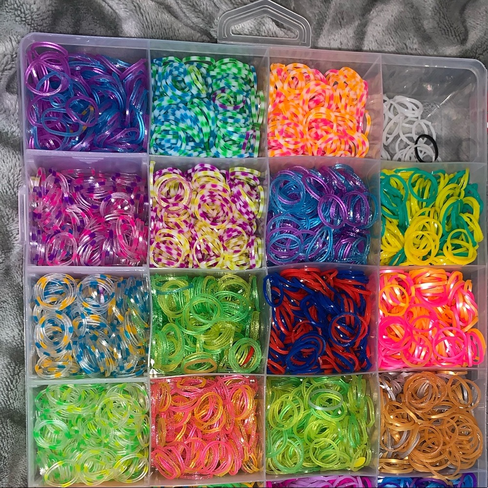 Loom bracelets. - Picture 2 of 5
